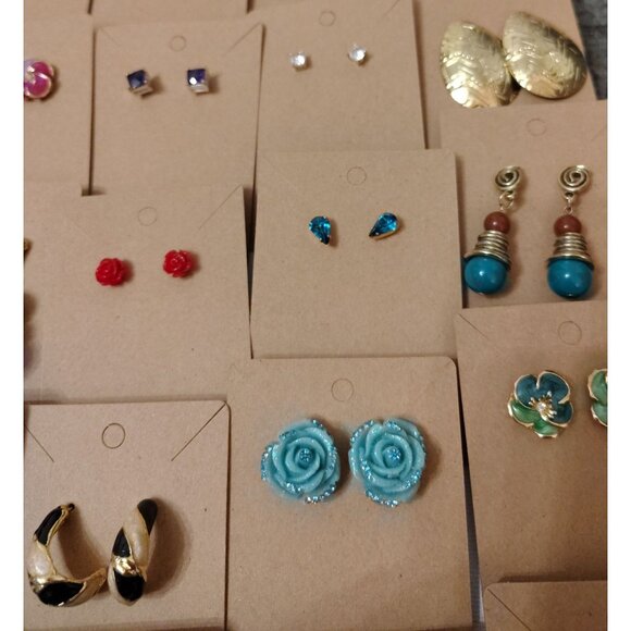 Bulk Lot Of 56 Vintage Earrings Mix Of Avon & Others - Picture 9 of 15